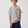 T-shirt per bambini in jersey di cotone pesante, vestibilità comoda, con Gap Logo