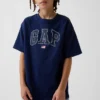 T-shirt per bambini in jersey di cotone pesante, vestibilità comoda, con Gap Logo