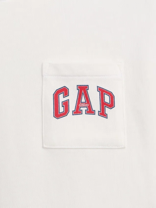T-shirt per bambini in jersey di cotone pesante, vestibilità comoda, con Gap Logo