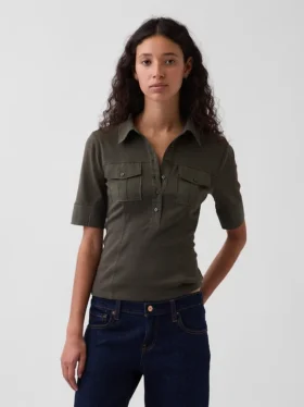 T-shirt utility moderna con maniche al gomito