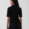 T-shirt utility moderna con maniche al gomito