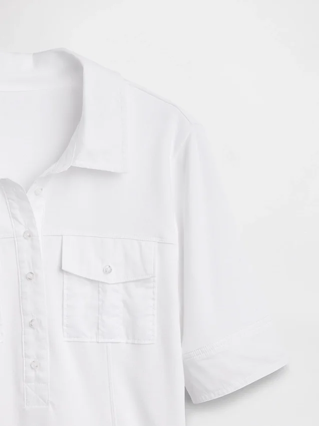 T-shirt utility moderna con maniche al gomito