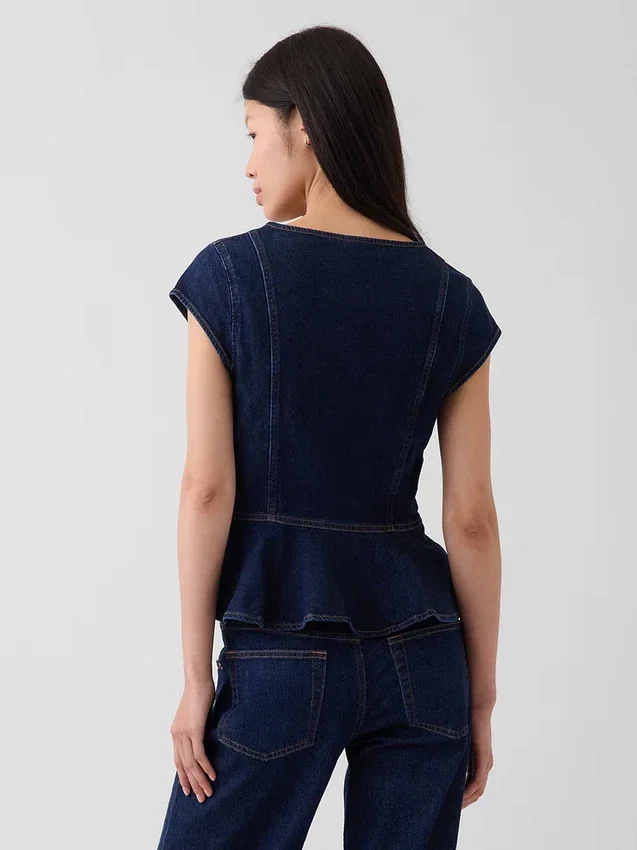 Top aderente in denim con maniche ad aletta e peplo