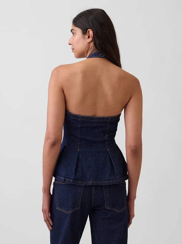 Top aderente in denim con scollo all’americana e peplo