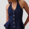 Top aderente in denim con scollo all’americana e peplo