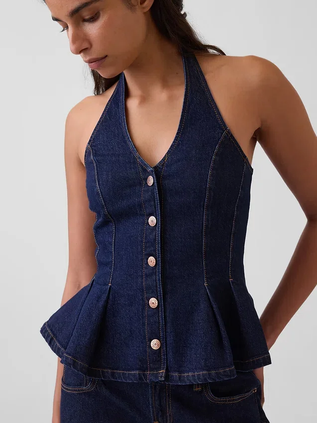 Top aderente in denim con scollo all’americana e peplo