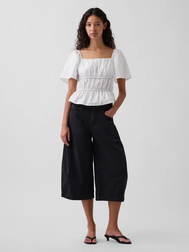 Top con peplo e scollo quadrato