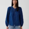 Top con pinces e bordi in pizzo