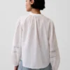 Top con pinces e bordi in pizzo