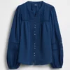 Top con pinces e bordi in pizzo