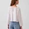 Top con scollo quadrato e bordi in pizzo