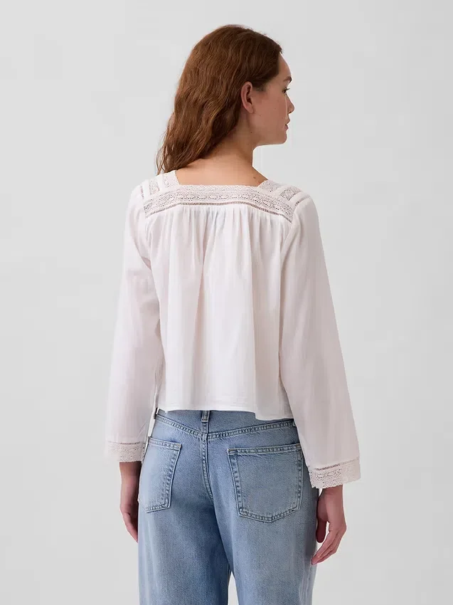 Top con scollo quadrato e bordi in pizzo