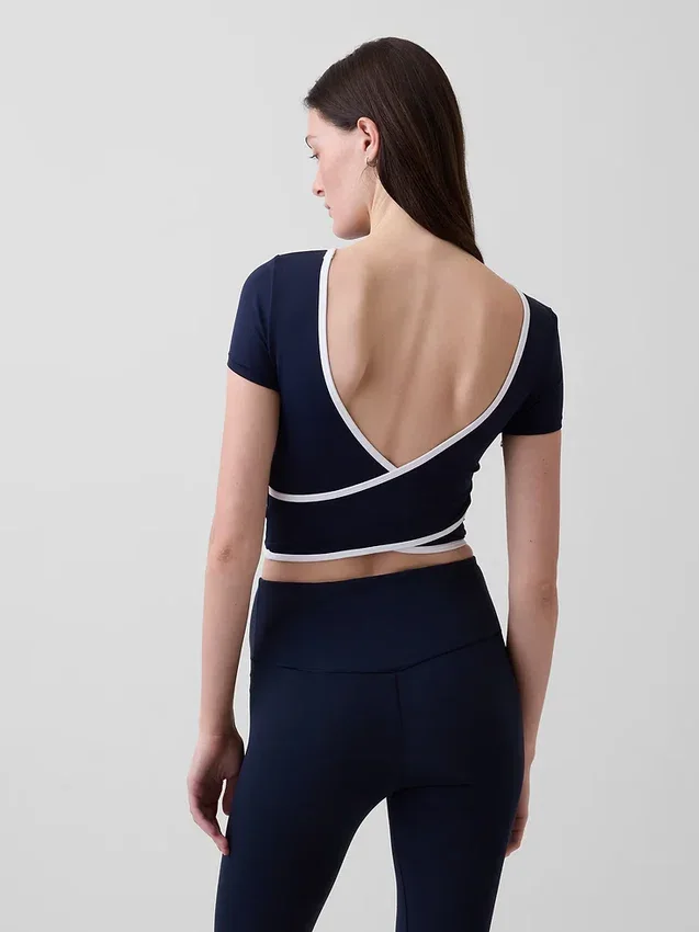Top corto avvolgente reversibile GapFit Smooth