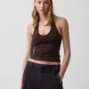 Top corto con scollo all’americana in maglia fitta