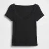 Top corto moderno con bordi in pizzo