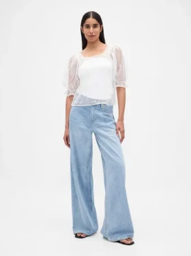 Top in tulle trasparente ricamato
