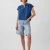 Top oversize in denim di garza di cotone con scollo a V
