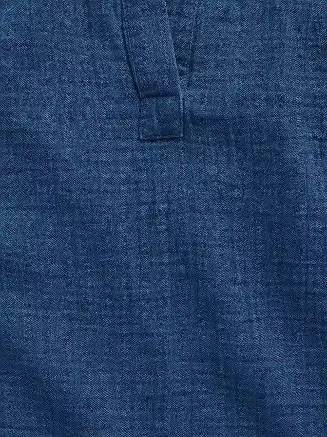 Top oversize in denim di garza di cotone con scollo a V