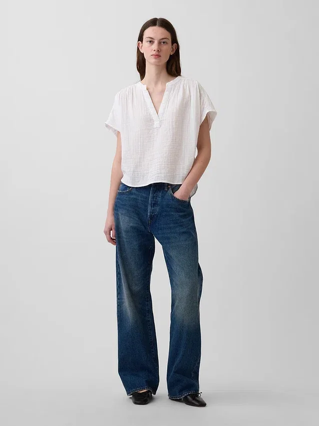 Top oversize in garza di cotone con scollo a V