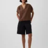 Top oversize in garza di cotone con scollo a V