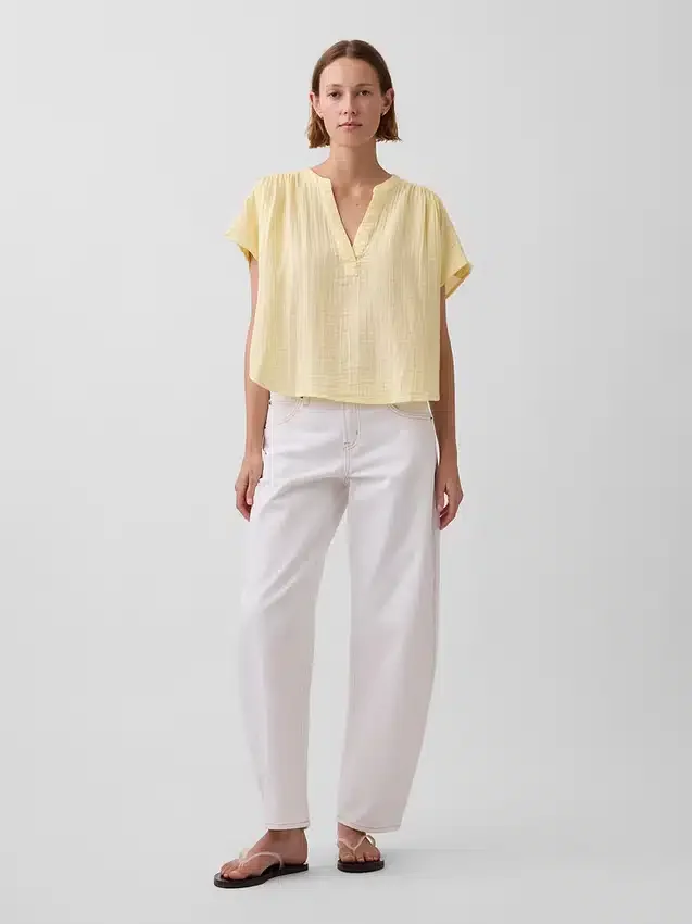 Top oversize in garza di cotone con scollo a V