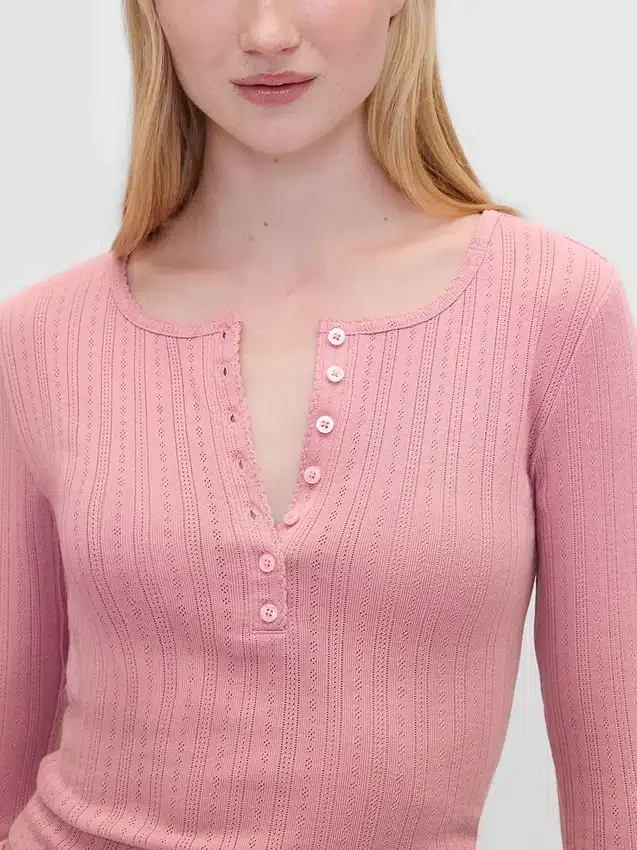 Top pigiama GAP × Summer Fridays con collo Henley a maglia pointelle
