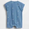 Tuta corta in denim per neonati con ricamo dell’orsetto Brannan