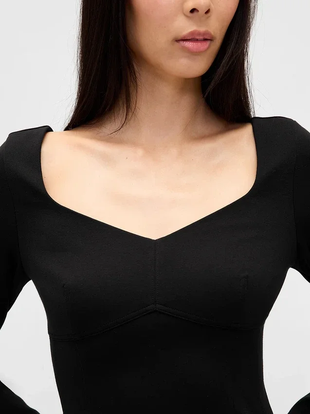 Vestito a corpetto con scollo a cuore in maglia doppia