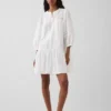 Vestito a vita bassa con bordi in pizzo