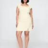 Vestito con maniche ad aletta in misto lino