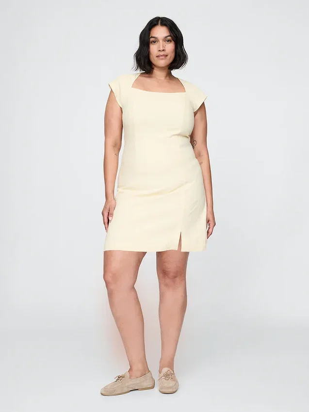 Vestito con maniche ad aletta in misto lino