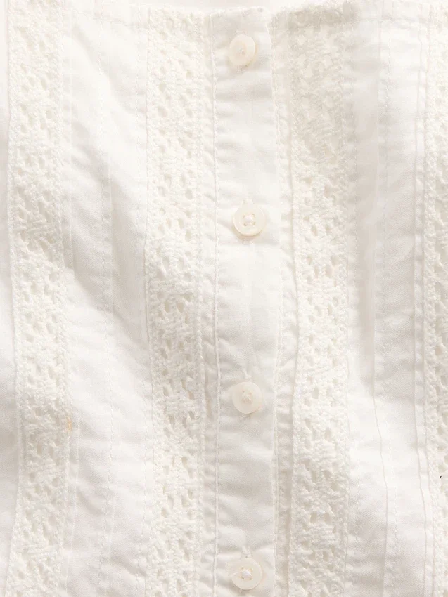 Vestito da bambina con maniche svolazzanti e bordi in pizzo