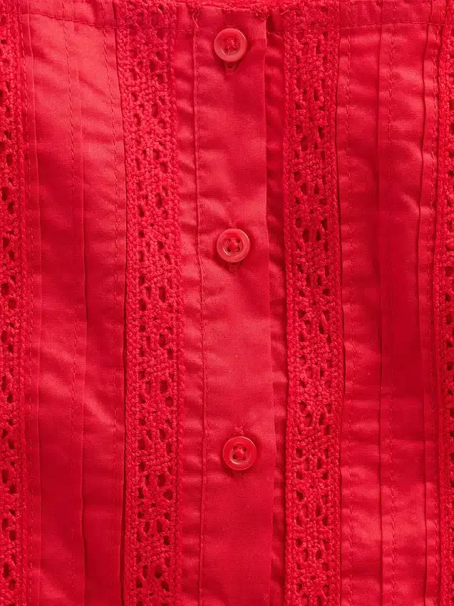 Vestito da bambina con maniche svolazzanti e bordi in pizzo