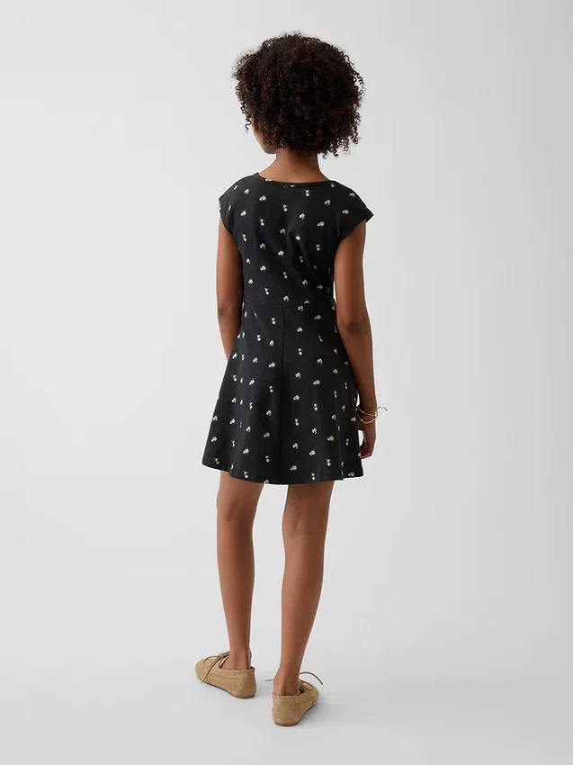 Vestito da bambina in jersey con scollo quadrato
