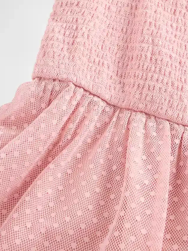 Vestito da bambina in rete con volant e maniche ad aletta