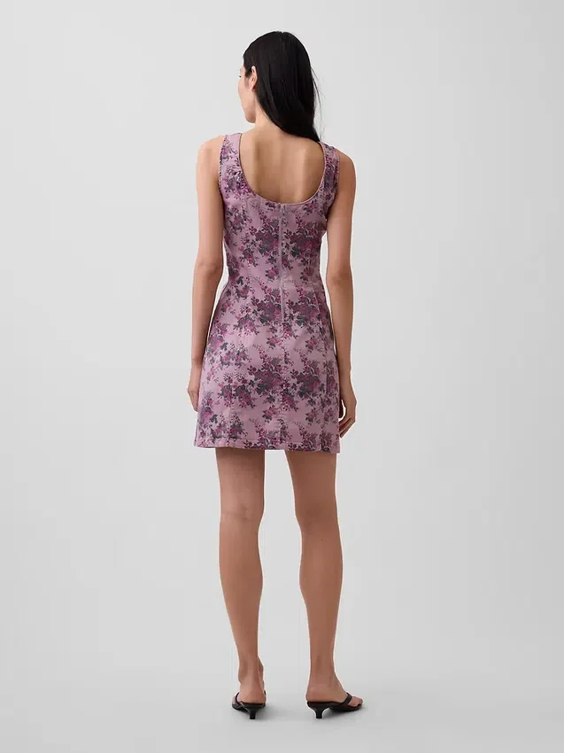Vestito floreale con scollo a barchetta e schiena scoperta
