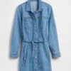 Vestito in denim con chiusura frontale a bottoni
