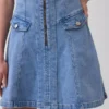 Vestito in denim con cuciture e zip frontale