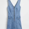 Vestito in denim con cuciture e zip frontale