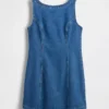 Vestito in denim con scollo a barchetta e schiena scoperta
