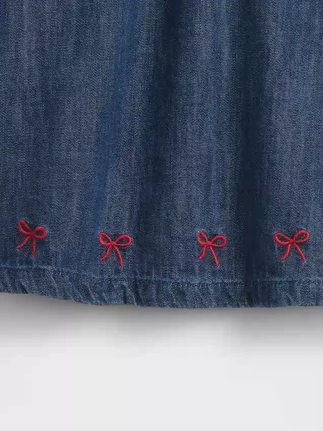 Vestito in denim per neonati con colletto a volant