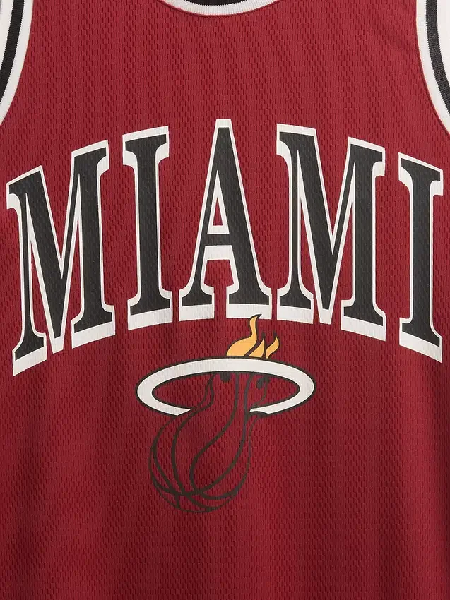 Vestito in jersey riciclato dei Miami Heat (NBA)