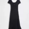 Vestito lungo con maniche a sbuffo ricamate