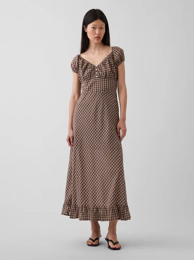 Vestito lungo con scollo a V e orlo con volant