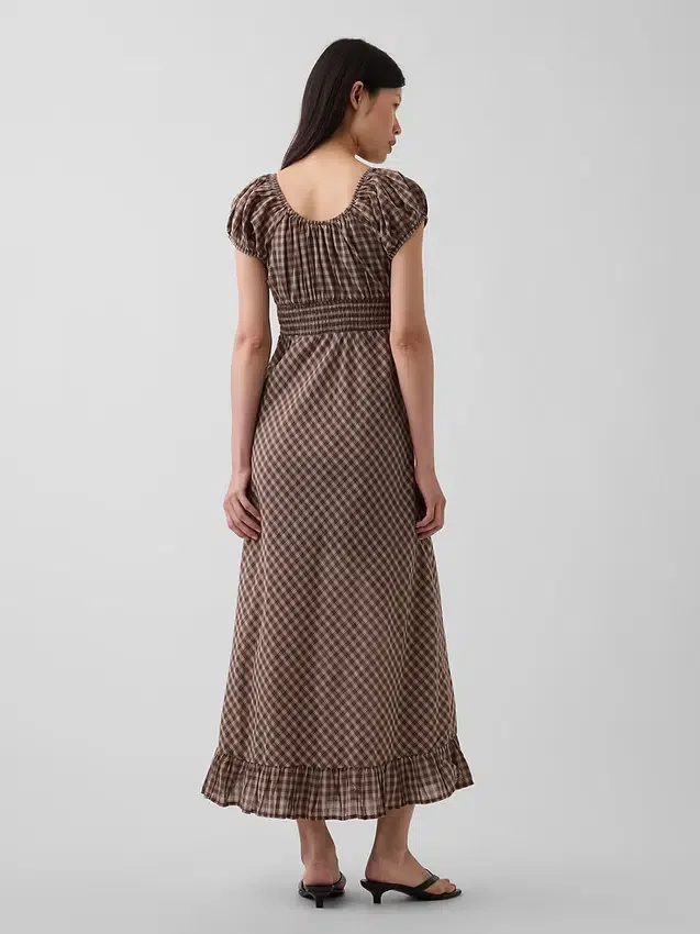Vestito lungo con scollo a V e orlo con volant