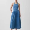 Vestito lungo in denim con scollo all’americana e lacci sul retro