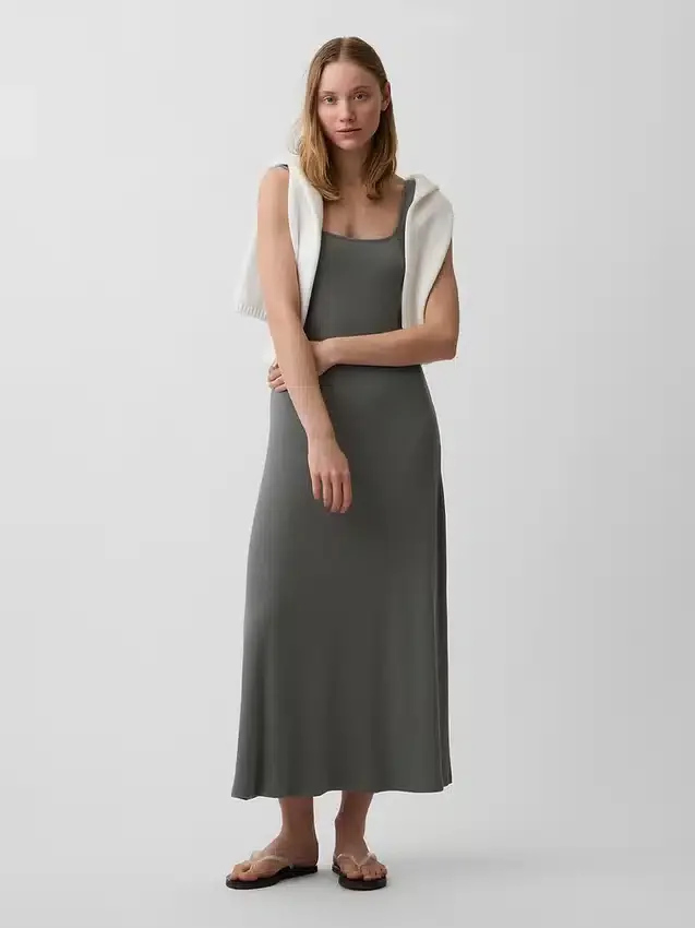 Vestito lungo moderno a scollo quadrato a costine