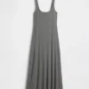 Vestito lungo moderno a scollo quadrato a costine