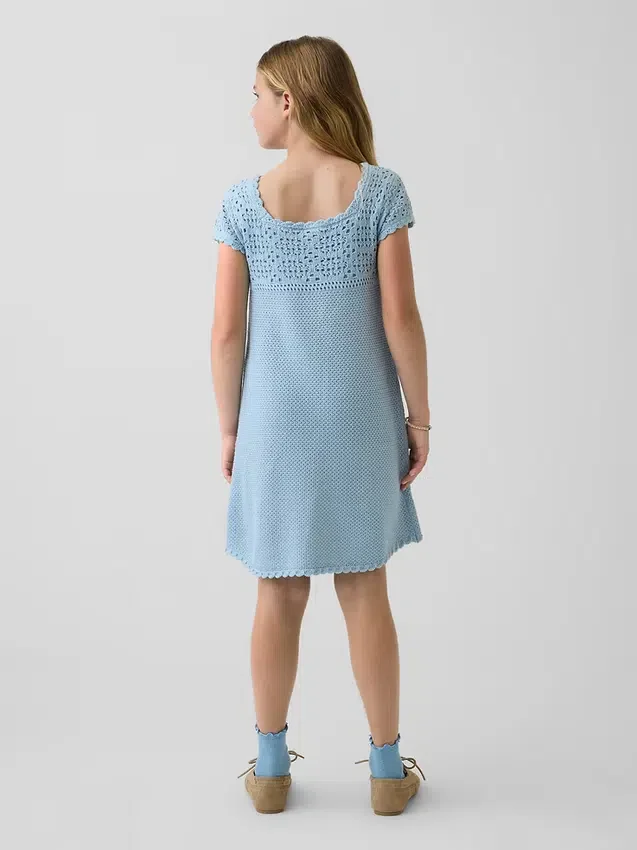 Vestito maglione all’uncinetto per bambini