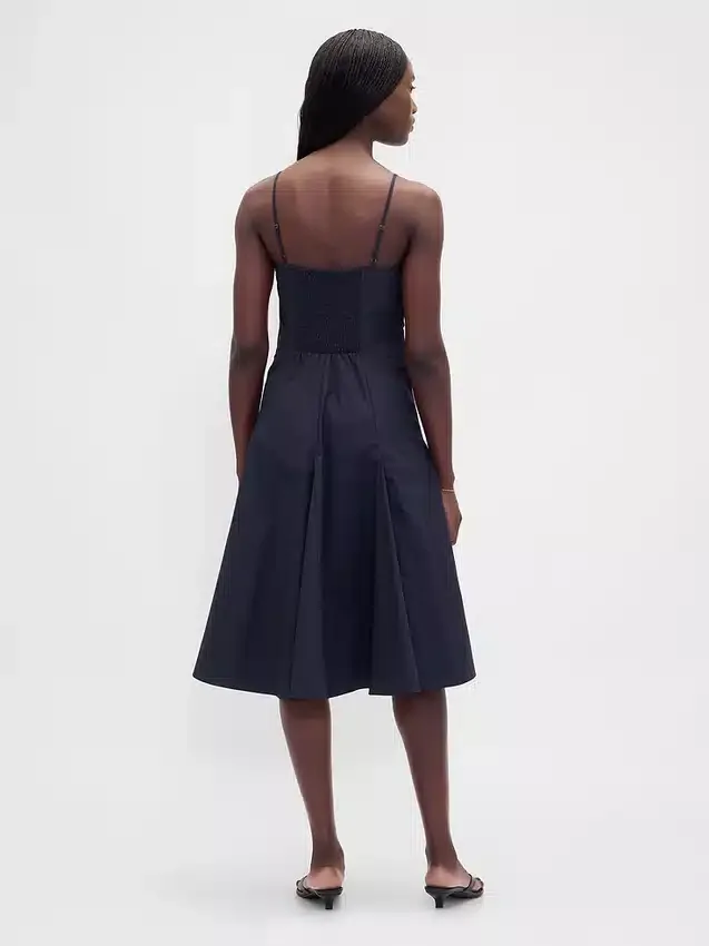 Vestito midi con scollo a V e cuciture